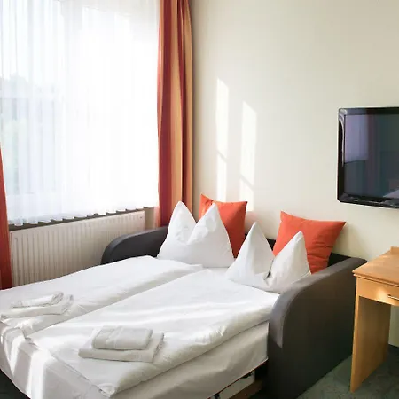 Hotel Land- Und Golfhotel Alte Fliegerschule 4*