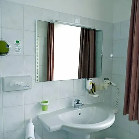Land- Und Golfhotel Alte Fliegerschule 4*
