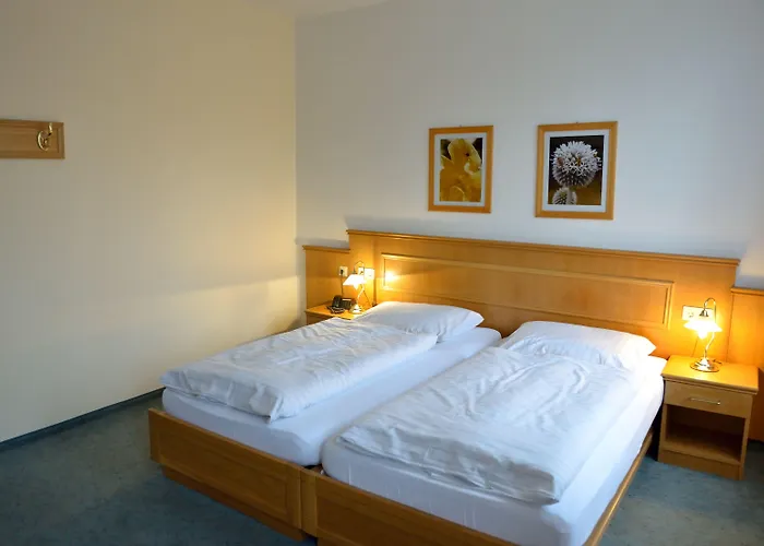 Szálloda Land- Und Golfhotel Alte Fliegerschule 4*