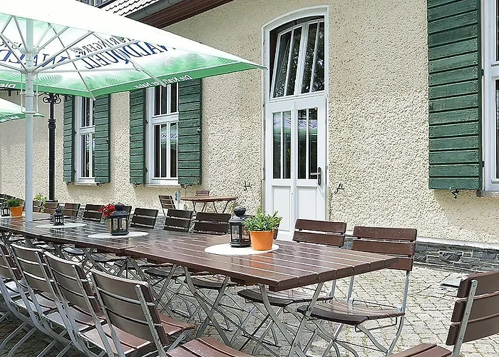 Land- Und Golfhotel Alte Fliegerschule Szálloda 4*