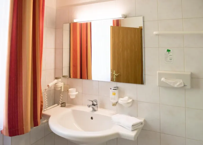 Land- Und Golfhotel Alte Fliegerschule Eisenach