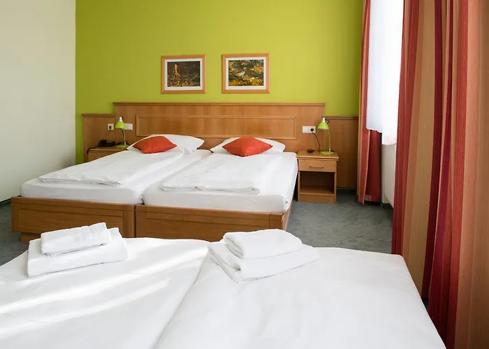 Land- Und Golfhotel Alte Fliegerschule Szálloda Eisenach