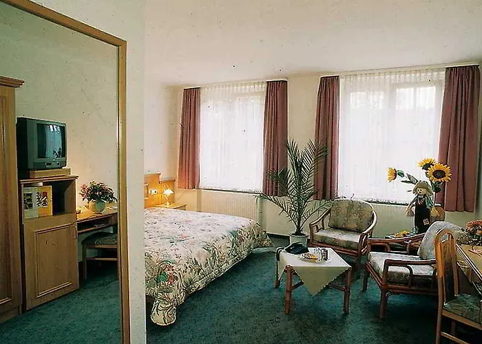 Land- Und Golfhotel Alte Fliegerschule 4* Eisenach