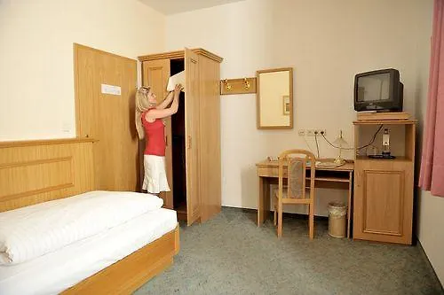 Land- Und Golfhotel Alte Fliegerschule 4*