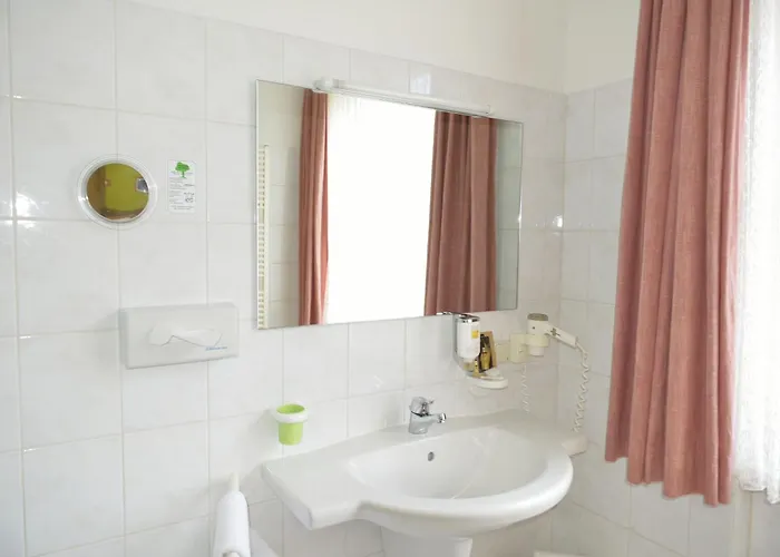 Land- Und Golfhotel Alte Fliegerschule Szálloda 4*